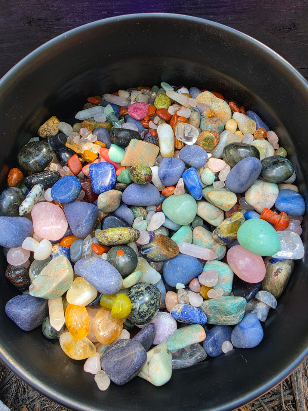 💎 Crystal Confetti – Premium Tumbled Stone Scoop
