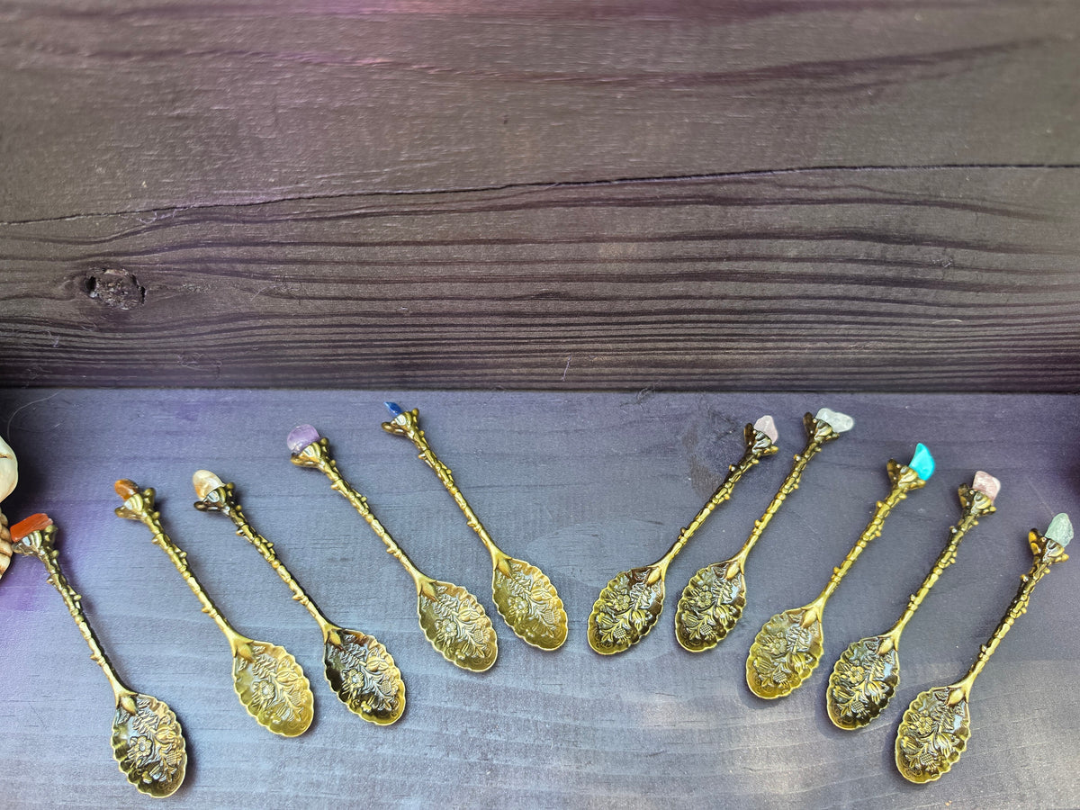 🌿 Crystal-Tipped Apothecary Spoon